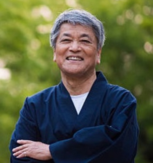 ふくろうの鑑定士と名乗る男性かつらぎねんじゅ