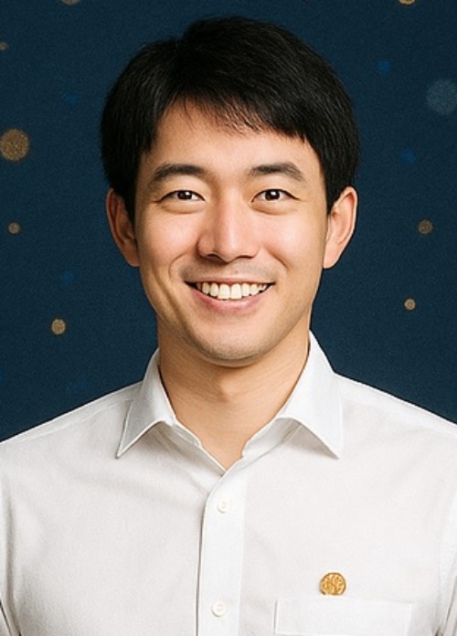 セレスティカの鑑定士と名乗る男性かみつゆうま