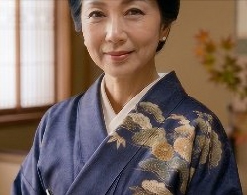 幸せの黒猫の鑑定師を名乗る女性新菜京子