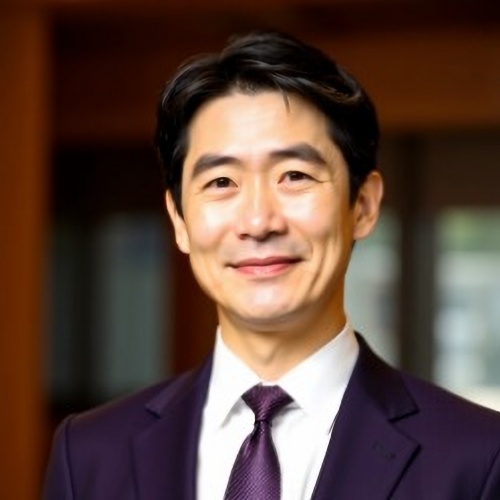 幸福堂の鑑定師を名乗る男性轟青十朗