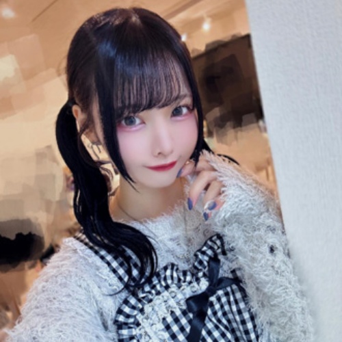 ソクアポのサクラと思われる女性なでこ