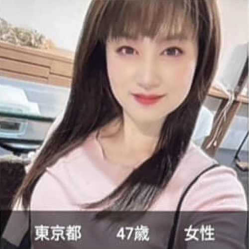 熟愛ロマンスのサクラと思われる女性バツイチサナ